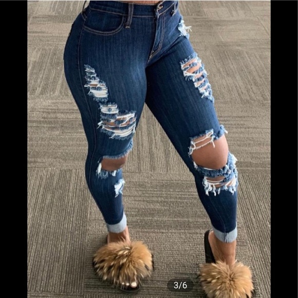 Ripped cutout skinny jeans. - Picture 3 of 7